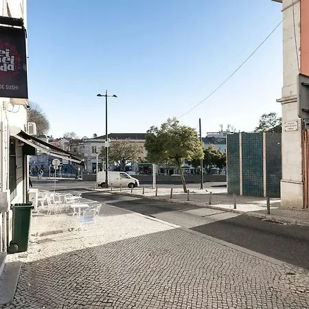 Spacious In Rato With Terrace Lisbon