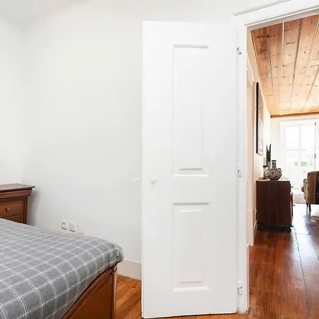 Apartment Spacious In Rato With Terrace